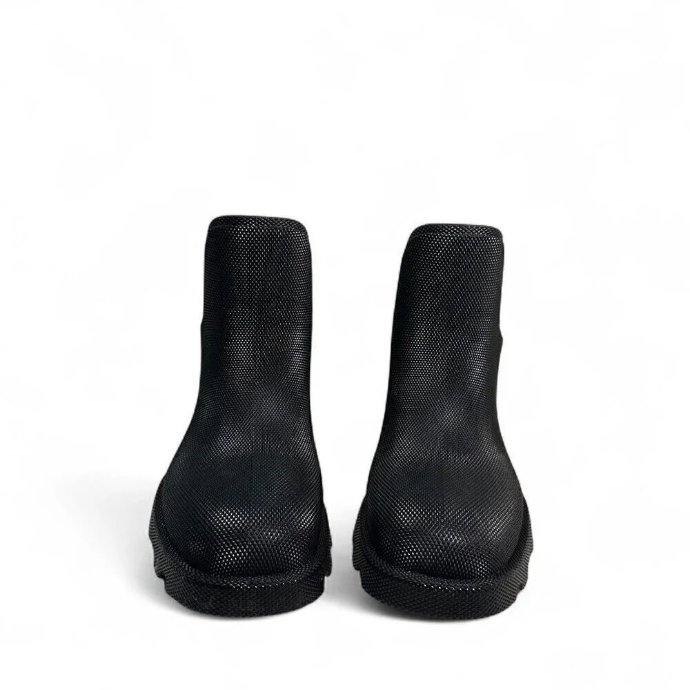 Burberry Women's Ray Rubber Ankle Boots sz 37 EU. NEW IN BOX